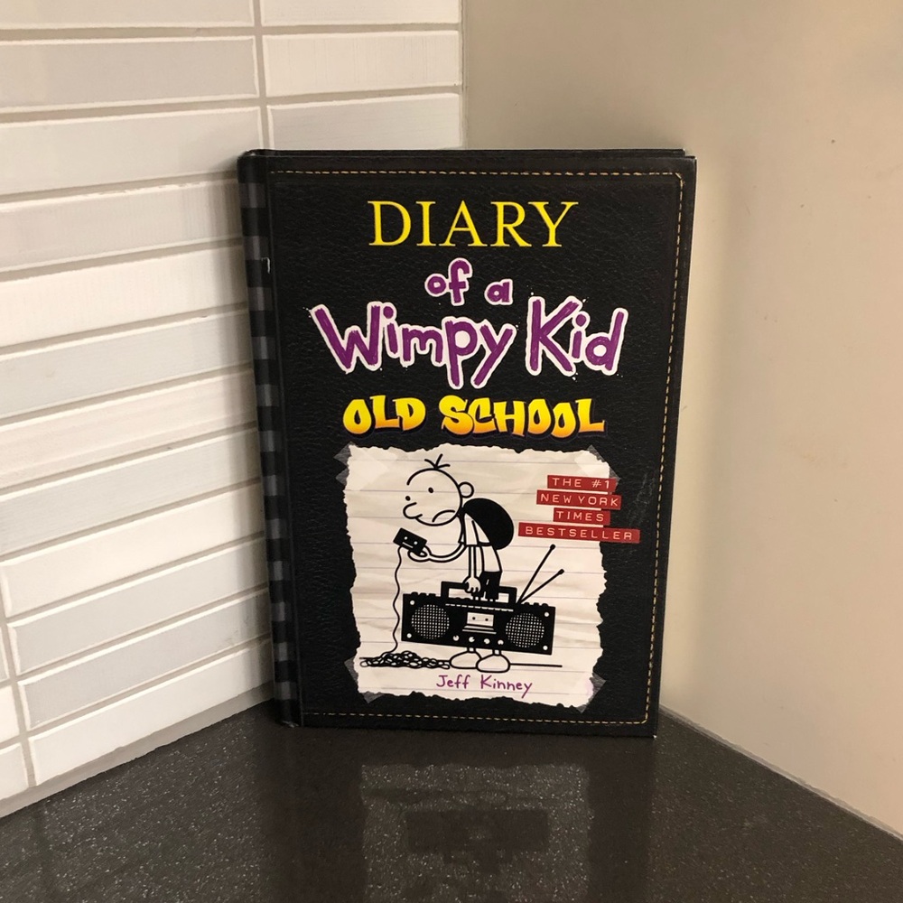 Hardcover Diary of a Wimpy Kid: Old School